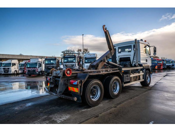 Koukkulava kuorma-auto MAN TGA 33.430 BB: kuva Koukkulava kuorma-auto MAN TGA 33.430 BB