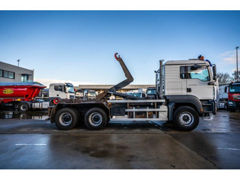 Koukkulava kuorma-auto MAN TGA 33.430 BB: kuva Koukkulava kuorma-auto MAN TGA 33.430 BB