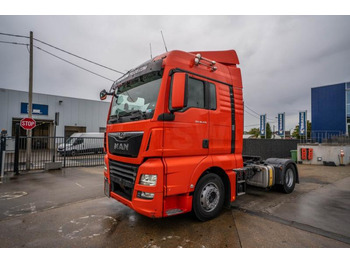 Vetopöytäauto MAN TGX 18.470