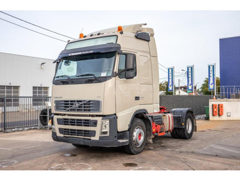 Vetopöytäauto VOLVO FH 400