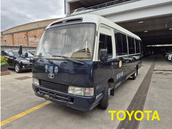 Minibussi TOYOTA