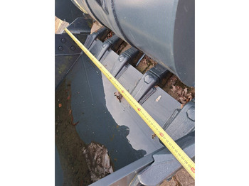 Uusi Kauha - Rakennuskoneet Hyundai Excavator Digging Bucket 140, 61K4-30701: kuva Uusi Kauha - Rakennuskoneet Hyundai Excavator Digging Bucket 140, 61K4-30701
