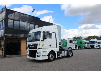 Vetopöytäauto MAN TGX 18.500