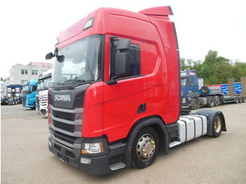 Vetopöytäauto SCANIA R 450