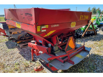 Lannoitteenlevitin Bredal B2XL: kuva Lannoitteenlevitin Bredal B2XL