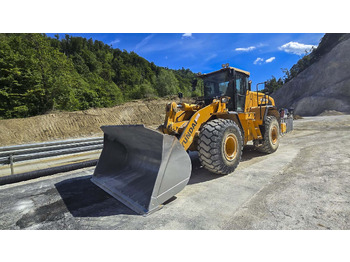 Pyöräkuormaaja HYUNDAI