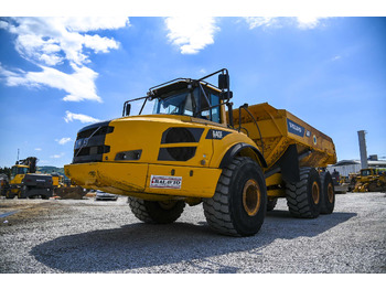 Nivelkippiauto VOLVO A40F
