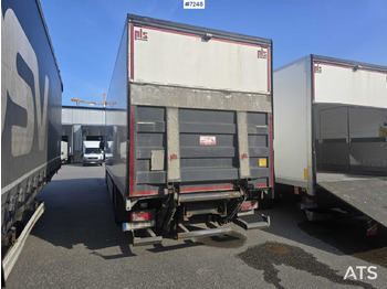 Umpikori kuorma-auto Scania P320 Box truck with tail lift: kuva Umpikori kuorma-auto Scania P320 Box truck with tail lift