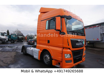 Vetopöytäauto MAN TGX 18.440