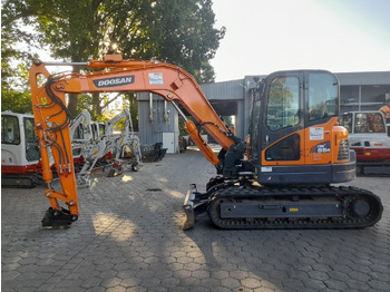 Kaivuri Doosan DX85R-3: kuva Kaivuri Doosan DX85R-3