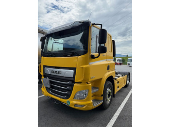 Vetopöytäauto DAF CF 450
