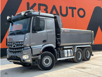 Kippiauto kuorma-auto MERCEDES-BENZ Arocs 2658