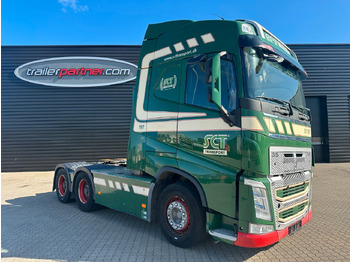 Vetopöytäauto VOLVO FH 540