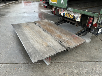 Umpikori puoliperävaunu Pacton T2-001 / Box / Loadlift / BPW Drum / NL Trailer: kuva Umpikori puoliperävaunu Pacton T2-001 / Box / Loadlift / BPW Drum / NL Trailer