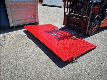Uusi Lastausramppi Compact Container access ramp . AZ RAMP - HCRN-06. 6 000 Kg: kuva Uusi Lastausramppi Compact Container access ramp . AZ RAMP - HCRN-06. 6 000 Kg