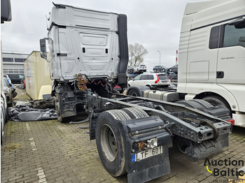 Vetopöytäauto Mercedes-Benz Actros: kuva Vetopöytäauto Mercedes-Benz Actros