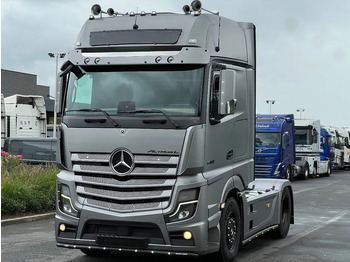 Vetopöytäauto MERCEDES-BENZ Actros 1863