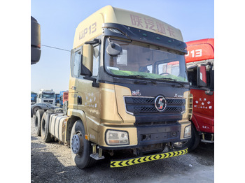 Vetopöytäauto SHACMAN