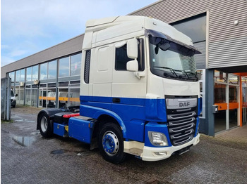 Vetopöytäauto DAF XF 106 440