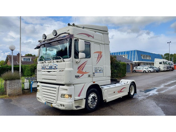 Vetopöytäauto DAF XF 105 410