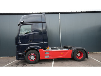 Vetopöytäauto MERCEDES-BENZ Actros 1945