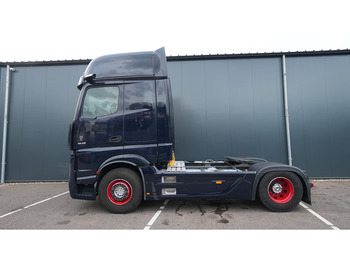 Vetopöytäauto MERCEDES-BENZ Actros 1945