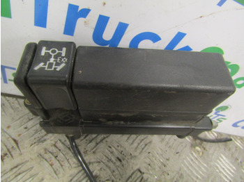 Ohjaamo ja sisustus - Kuorma-auto RENAULT MIDLUM DCI PTO IN CAB CONTROL: kuva Ohjaamo ja sisustus - Kuorma-auto RENAULT MIDLUM DCI PTO IN CAB CONTROL