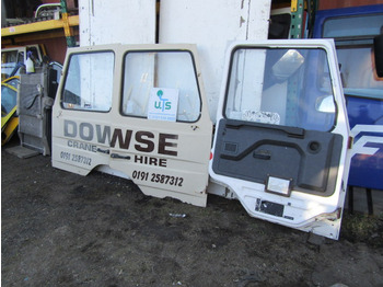 Ohjaamo ja sisustus SCANIA P