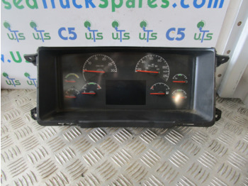 Ohjaamo ja sisustus VOLVO FM12