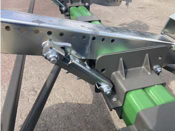 Uusi Leikkuupuimuri Ziegler 4WT JD HD40X: kuva Uusi Leikkuupuimuri Ziegler 4WT JD HD40X Uusi Leikkuupuimuri Ziegler 4WT JD HD40X: kuva Uusi Leikkuupuimuri Ziegler 4WT JD HD40X