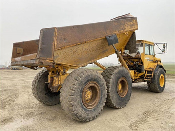 Nivelkippiauto Volvo A25C , Nr.8: kuva Nivelkippiauto Volvo A25C , Nr.8 Nivelkippiauto Volvo A25C , Nr.8: kuva Nivelkippiauto Volvo A25C , Nr.8