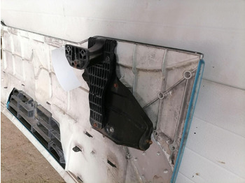 Jäähdyttimen säleikkö - Kuorma-auto Volvo Grille panel 20748337: kuva Jäähdyttimen säleikkö - Kuorma-auto Volvo Grille panel 20748337