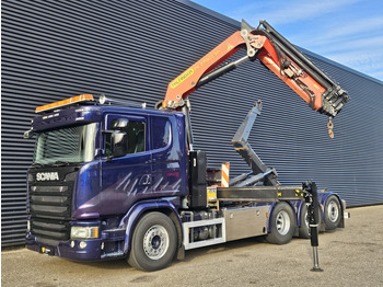 Koukkulava kuorma-auto, Nosturiauto Scania G490 8x4*4 / PALFINGER CRANE + HOOKLIFT: kuva Koukkulava kuorma-auto, Nosturiauto Scania G490 8x4*4 / PALFINGER CRANE + HOOKLIFT