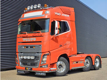 Vetopöytäauto VOLVO FH16 750