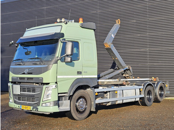 Koukkulava kuorma-auto VOLVO FM 420
