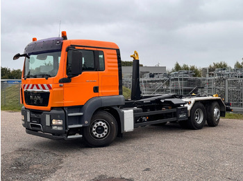 Koukkulava kuorma-auto MAN