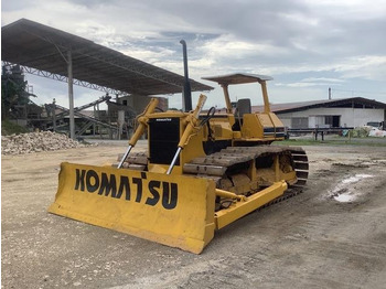 Puskutraktori KOMATSU