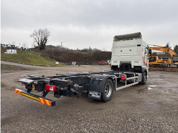 Konttialus/ Vaihtokuormatilat kuorma-auto DAF XF450: kuva Konttialus/ Vaihtokuormatilat kuorma-auto DAF XF450