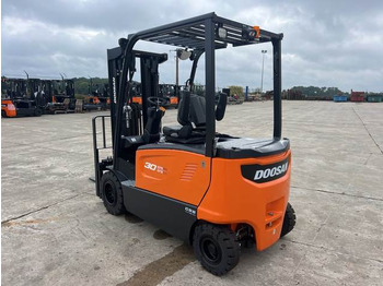 Sähkötrukki Doosan B30X-7 PLUS: kuva Sähkötrukki Doosan B30X-7 PLUS