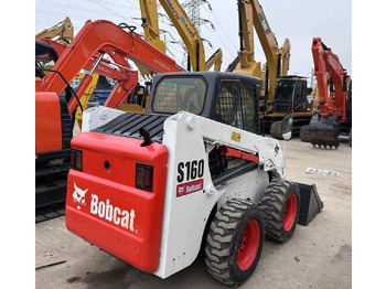 Liukuohjattu kuormaaja BOBCAT S160