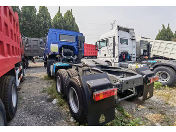 Vetopöytäauto Sinotruk HOWO 371 Tractor: kuva Vetopöytäauto Sinotruk HOWO 371 Tractor