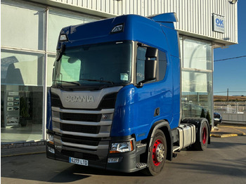 Vetopöytäauto SCANIA R 450