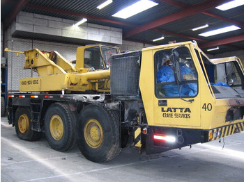 Ajoneuvonosturi Krupp KMK 3045 for parts: kuva Ajoneuvonosturi Krupp KMK 3045 for parts