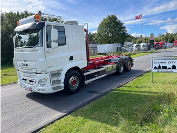 Koukkulava kuorma-auto DAF CF