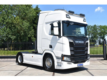 Vetopöytäauto SCANIA R 520