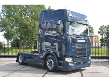 Vetopöytäauto SCANIA S 450