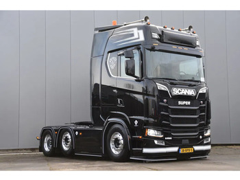 Vetopöytäauto SCANIA S 650 V8