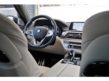 Sedan BMW 7 Serie 740Ld xDrive High Executive M-PAKKET/ MASSAGE/ PANO/ DEALER OND/ VOL!: kuva Sedan BMW 7 Serie 740Ld xDrive High Executive M-PAKKET/ MASSAGE/ PANO/ DEALER OND/ VOL!