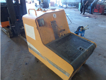 Polttoainetankki LIEBHERR