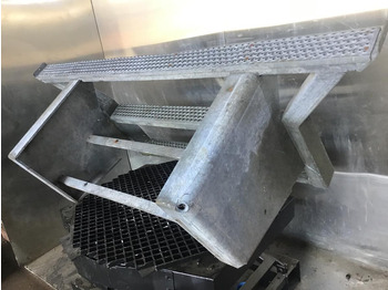 Ohjaamo ja sisustus LIEBHERR